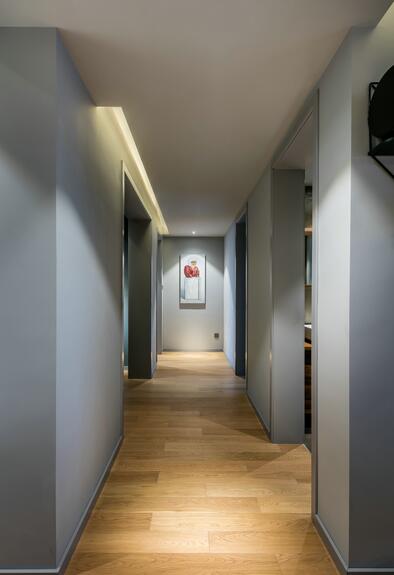 家里狹長的過道怎樣裝修更好看?